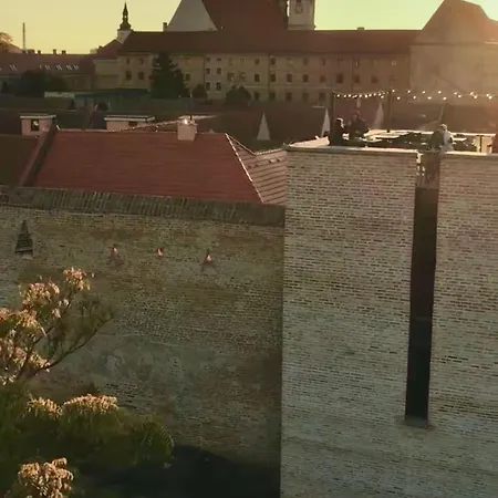 Exclusive Design Apartment & Town Centre & Free Parking & 12 Pm Checkout Trnava