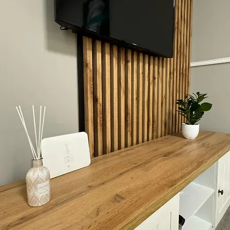 Exclusive Design Apartment & Town Centre & Free Parking & 12 Pm Checkout Apartment