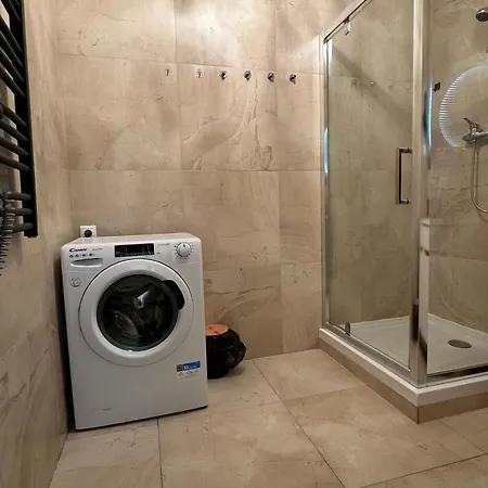 Exclusive Design Apartment & Town Centre & Free Parking & 12 Pm Checkout Apartment *