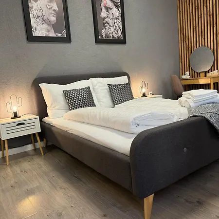 Apartment Exclusive Design Apartment & Town Centre & Free Parking & 12 Pm Checkout Trnava