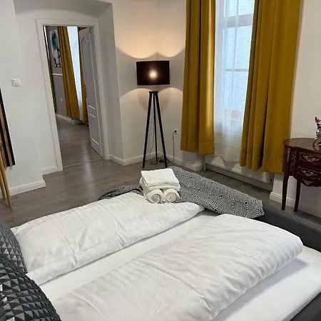 Exclusive Design & Town Centre & Free Parking & 12 Pm Checkout * Trnava