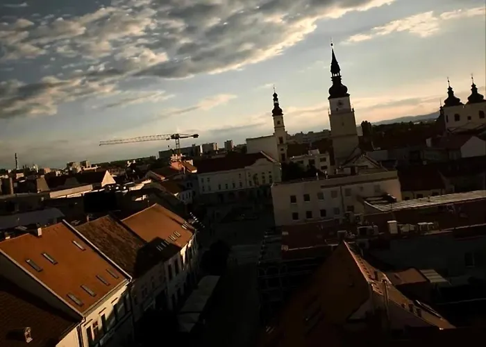 Exclusive Design & Town Centre & Free Parking & 12 Pm Checkout