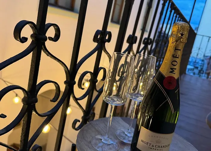 Exclusive Design & Town Centre & Free Parking & 12 Pm Checkout