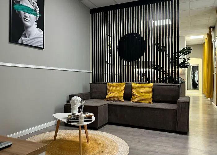 Exclusive Design & Town Centre & Free Parking & 12 Pm Checkout